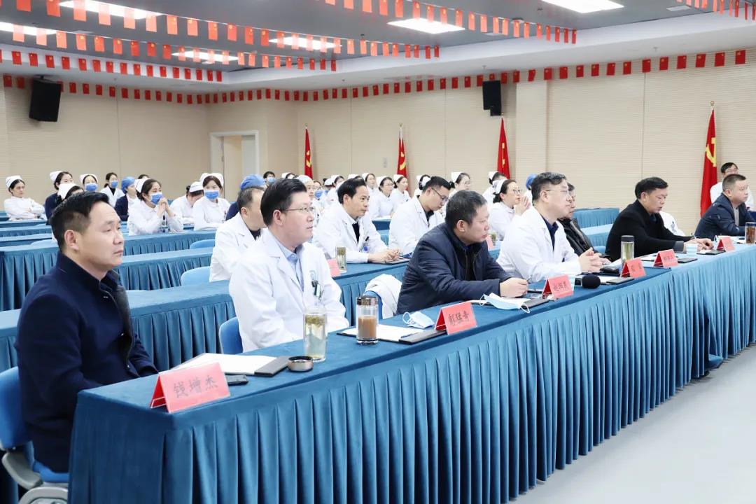 宿遷市鐘吾醫(yī)院舉行2021年度護(hù)士長競(jìng)聘演講會(huì)(圖3) 宿遷市鐘吾醫(yī)院舉行2021年度護(hù)士長競(jìng)聘演講會(huì)(圖3)